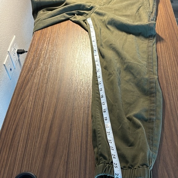 KUT from the Kloth Frida High
Rise Slim Track Pant size 8-EXCELLENT CONDITION - Picture 10 of 11